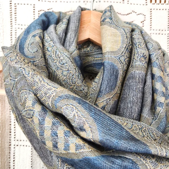 Elegant Paisley Scarf in Blue and Gold - Picture 3 of 14